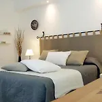 Monolocali In Casa Con Giardino * بيلاجيو