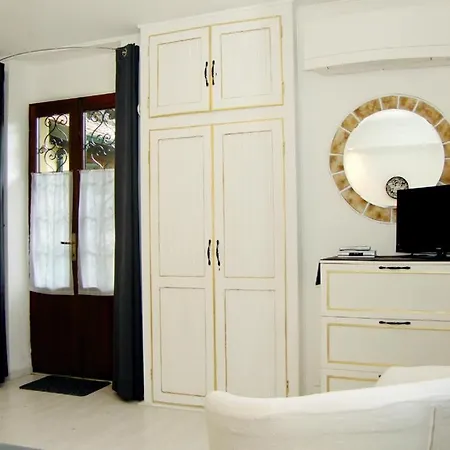 Apartmán Monolocali In Casa Con Giardino *